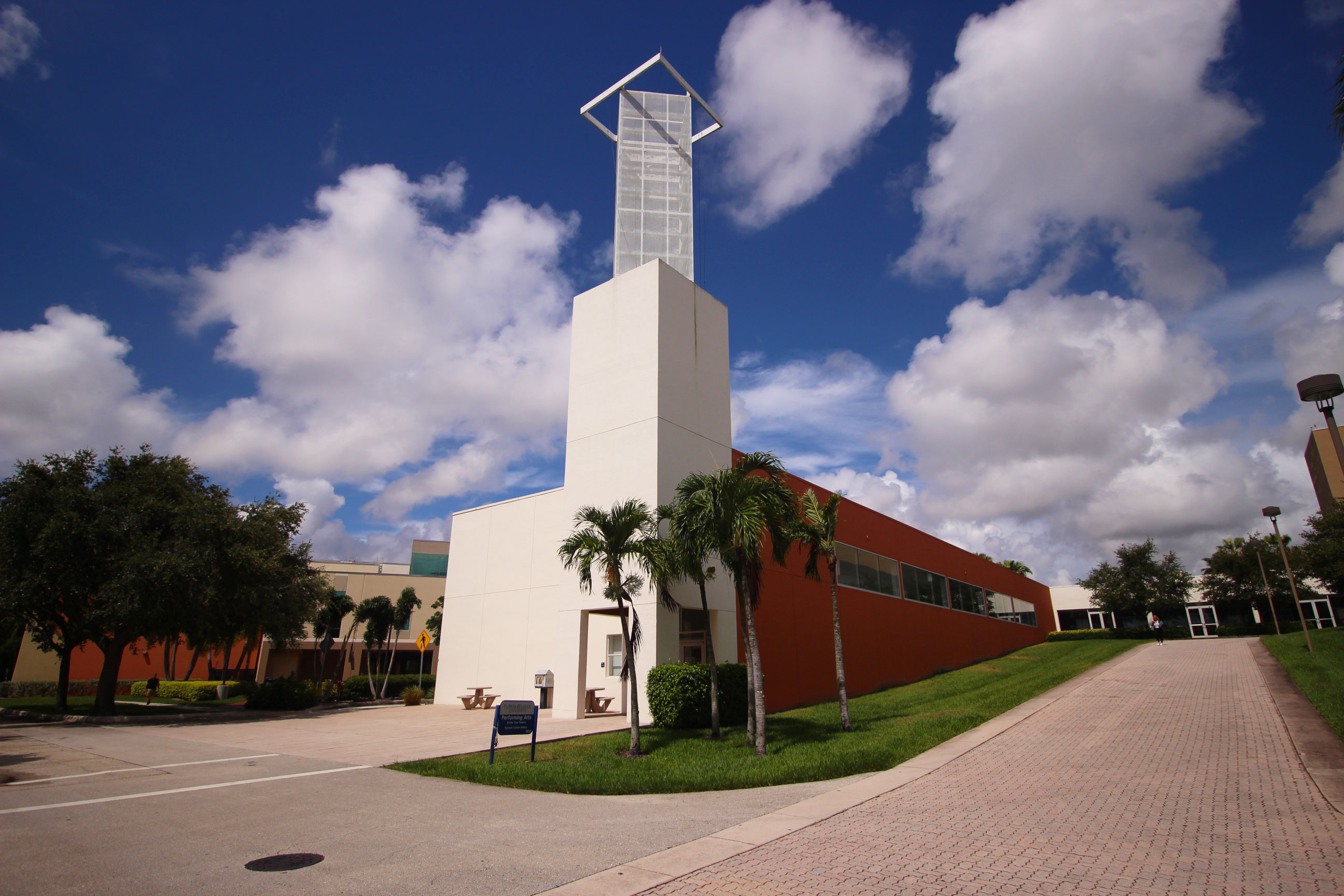 Schmidt Center Gallery Building View