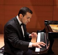 Internationally Acclaimed Pianist  Alexander Beridze