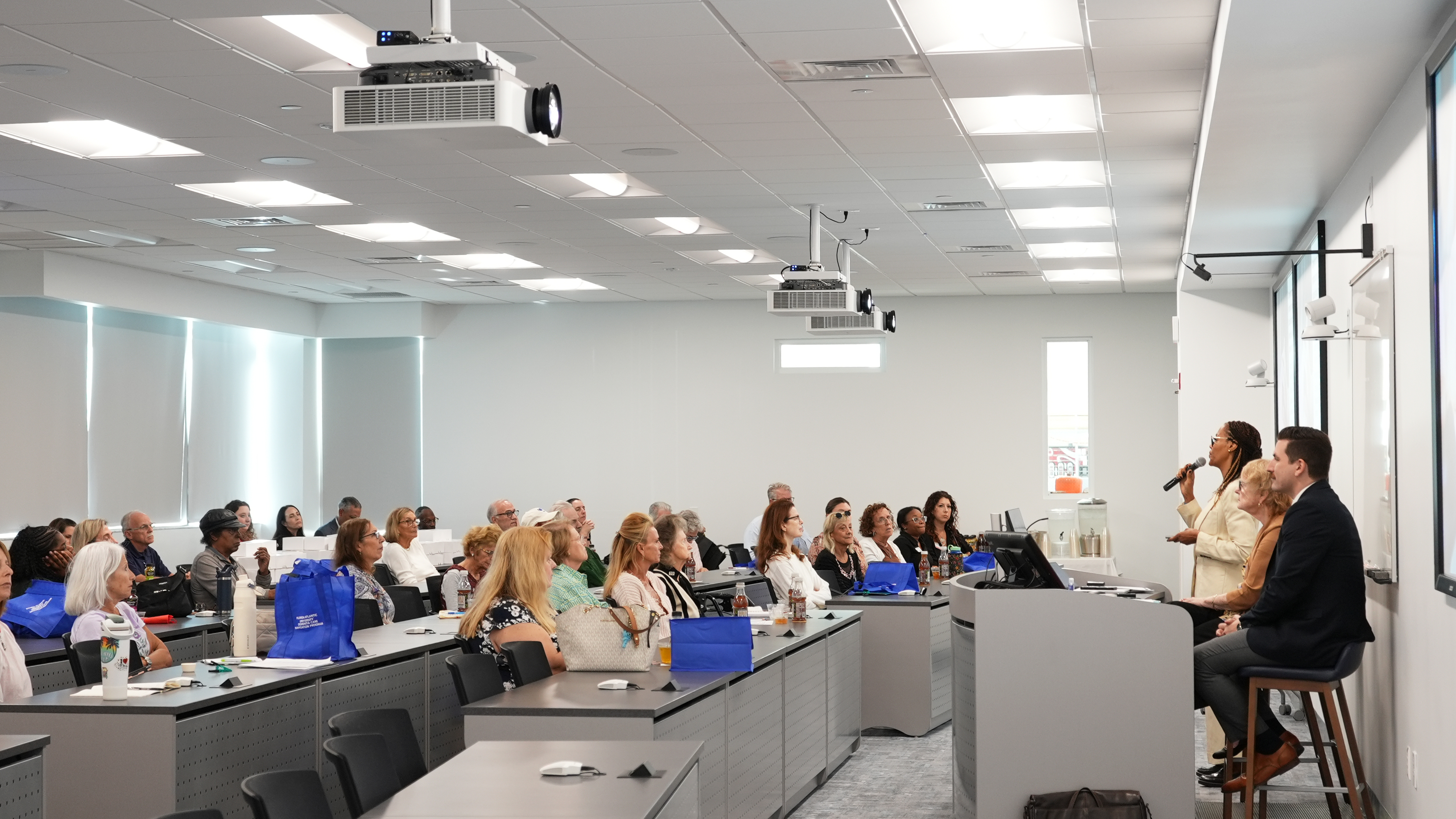 Picture of amount of guests that came to panel discussion.