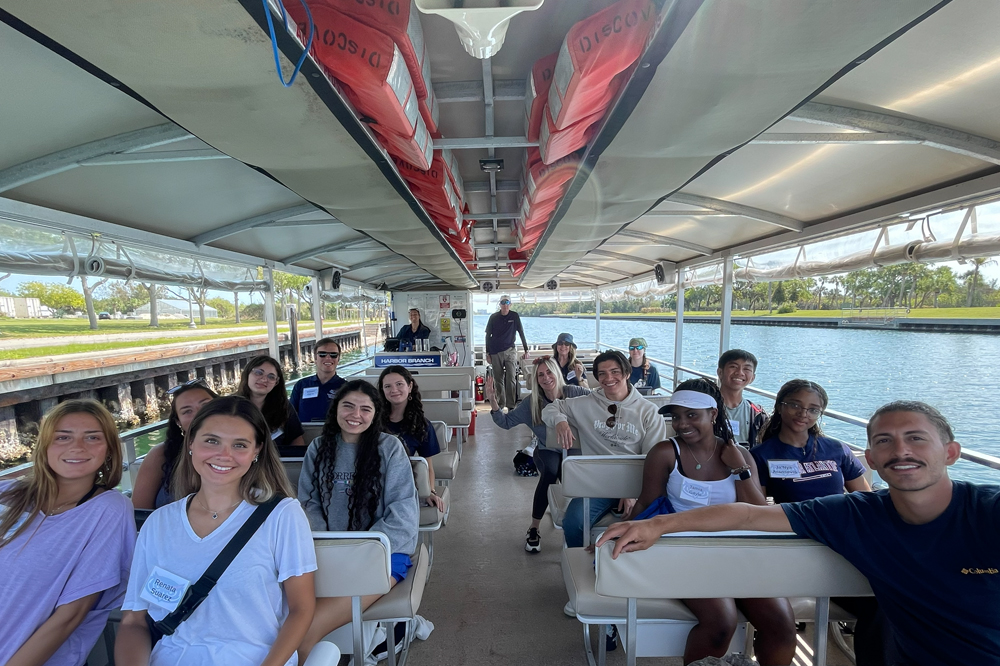 Science Students Dive Into Research at FAU Harbor Branch with WLW-ECOS Field Trips