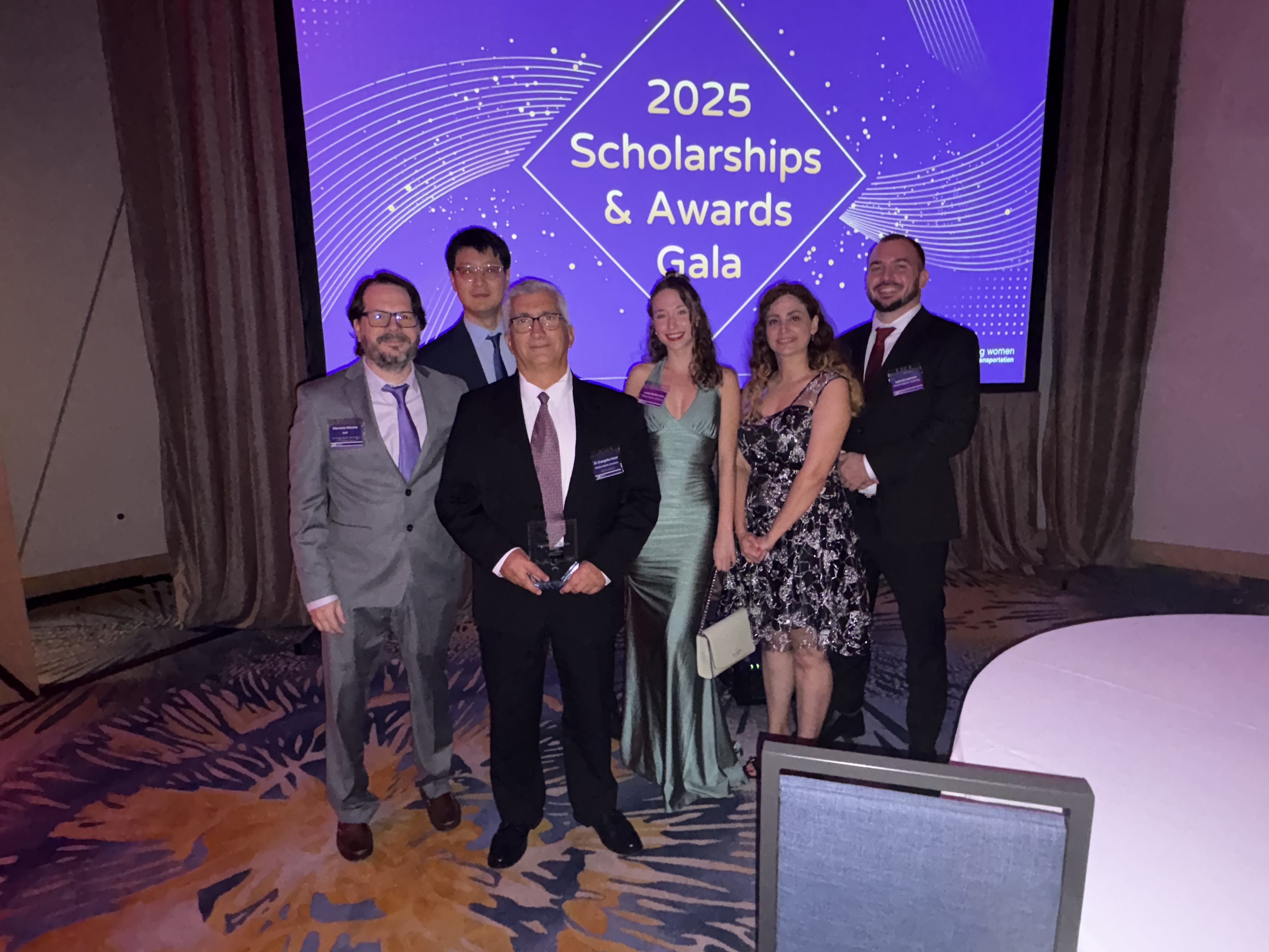 Image of Dr. Kaisar and other attendees from CEGE.