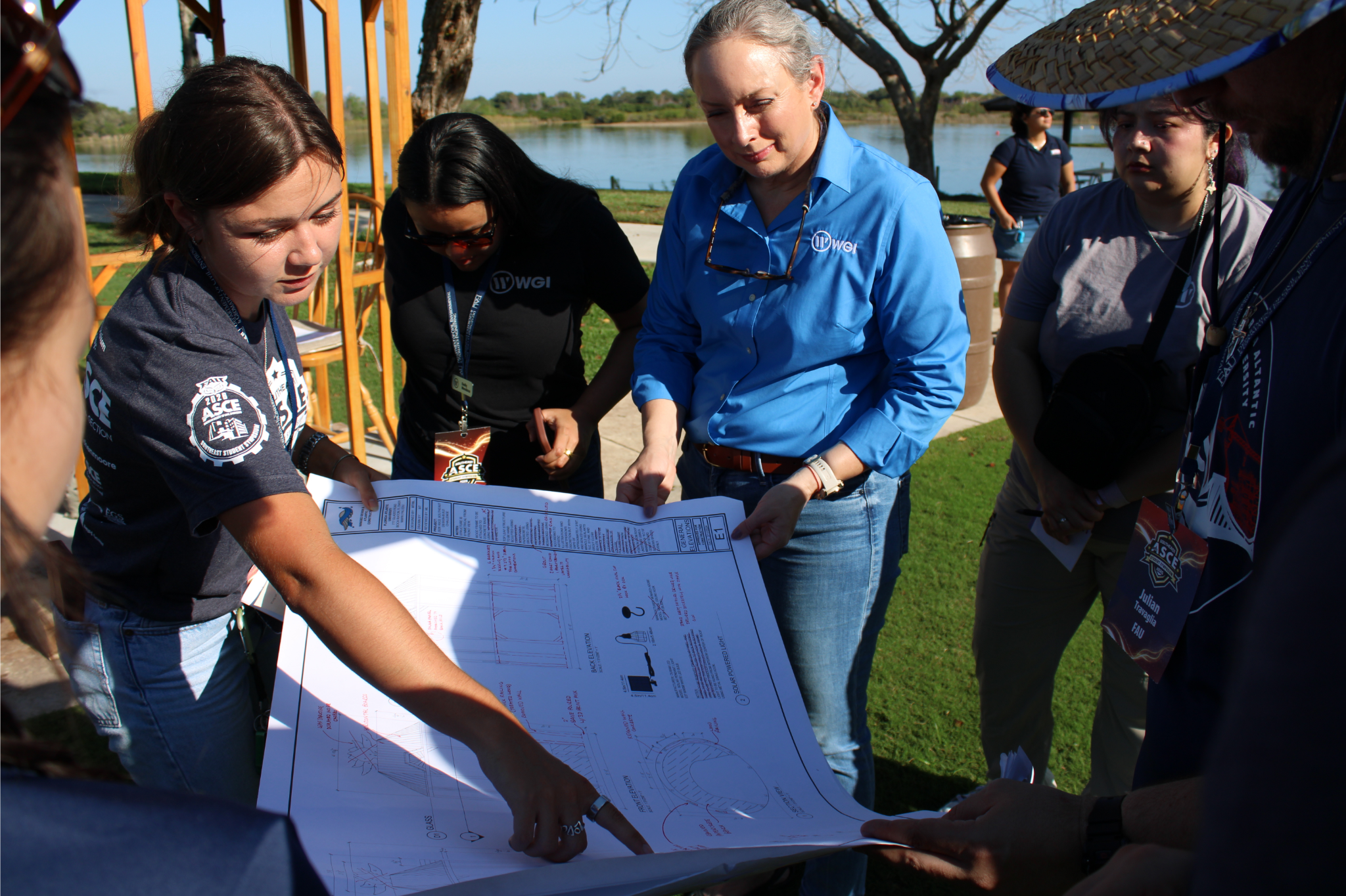 Image of FAU students from Southeast Design Build Competition.