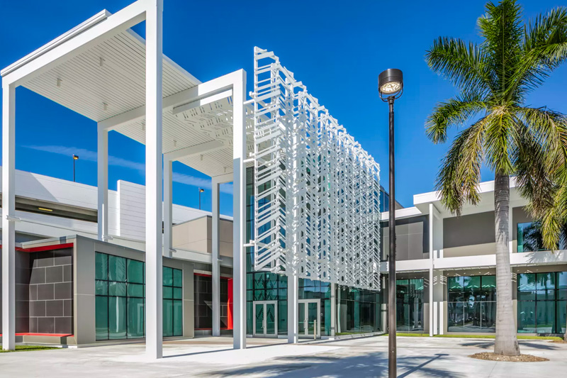 Wide outside shot of the Student Union