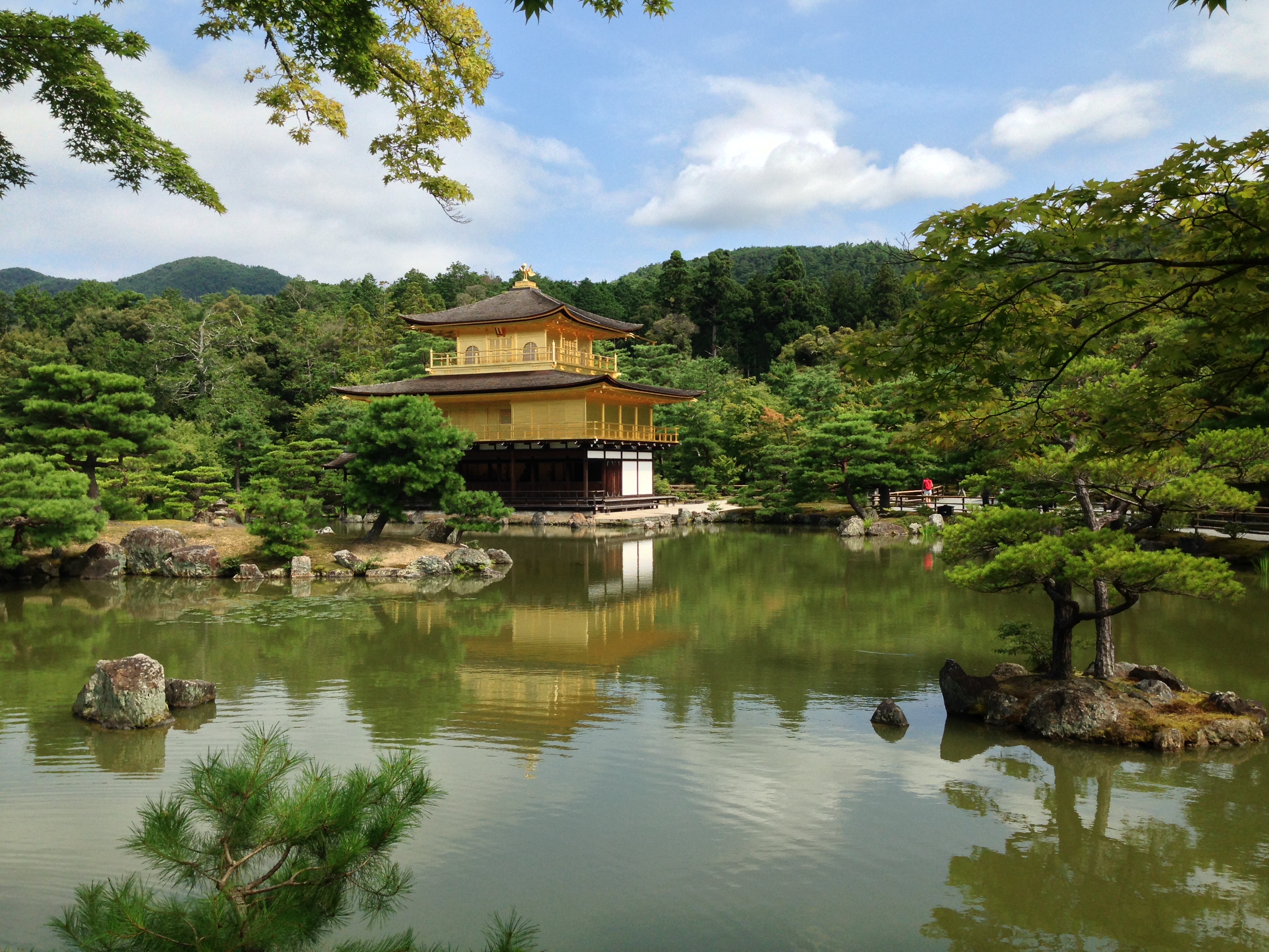 Summersbee Kinkakuji