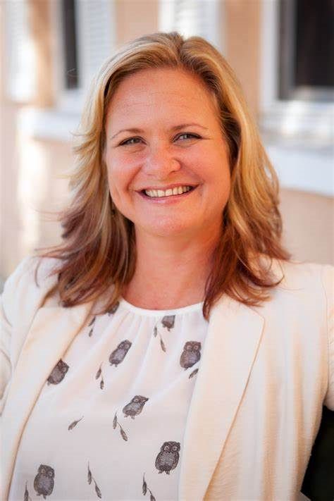 Dr. Debbi Johnson-Rais