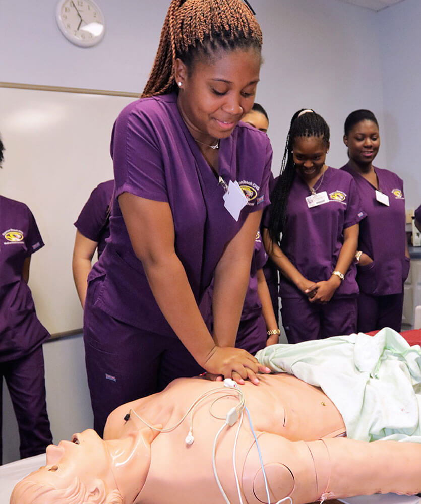 FAU MD student training at the Clinical Simulation Skills Center