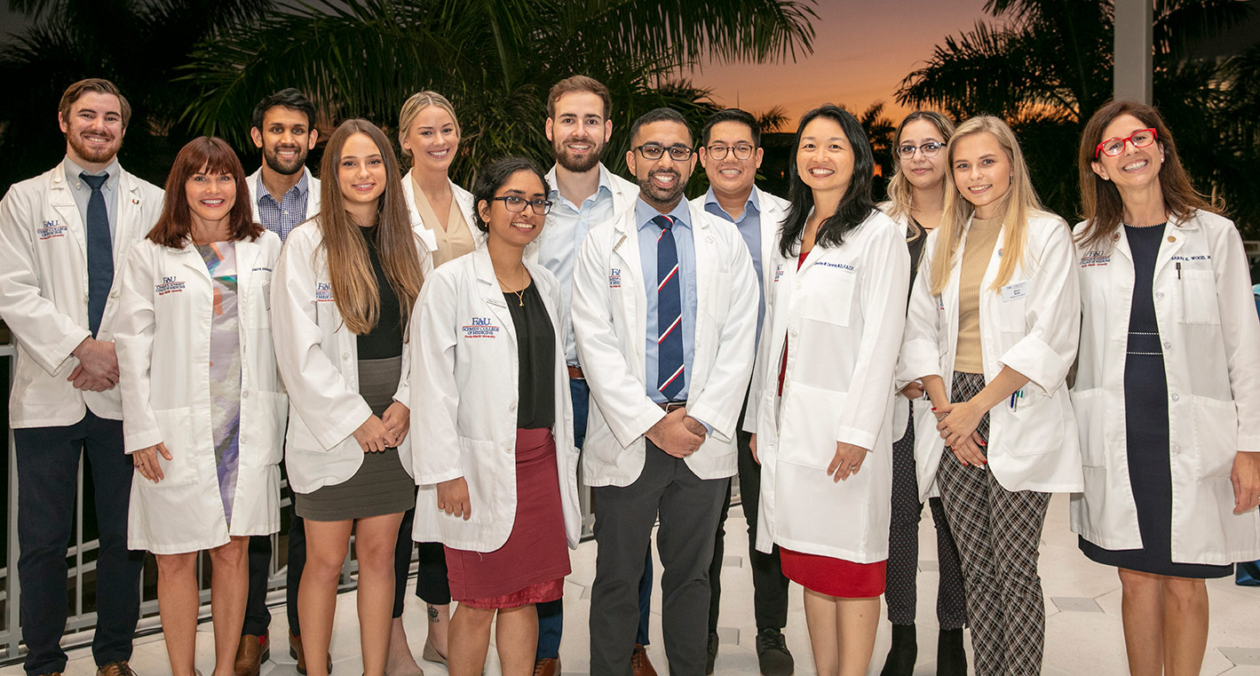 FAU Schmidt College of Medicine students at the White Coats-4-Care event