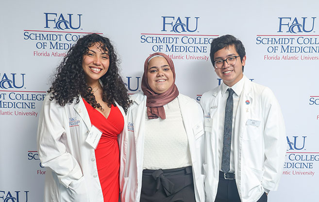 FAU Schmidt College of Medicine students