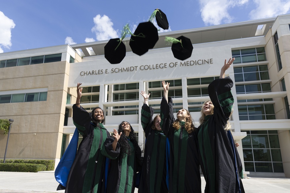 Graduates, College of Medicine Building 