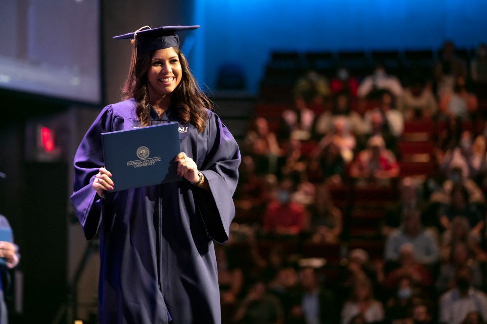 FAU APLU Names FAU 2022 Degree Completion Award Winner FAU APLU Names FAU 2022 Degree Completion Award Winner