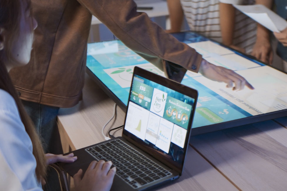 FAU Research Finds Investors Are Shifting to 'Positive' ESG Screening