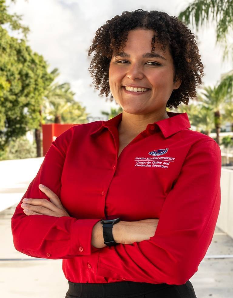 Ana Isabel Escobar Ostolaza