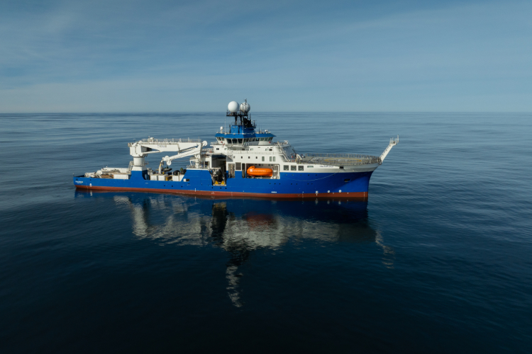 Schmidt Ocean Institute’s renowned Research Vessel (R/V) Falkor (too)  sailing in Caribbean