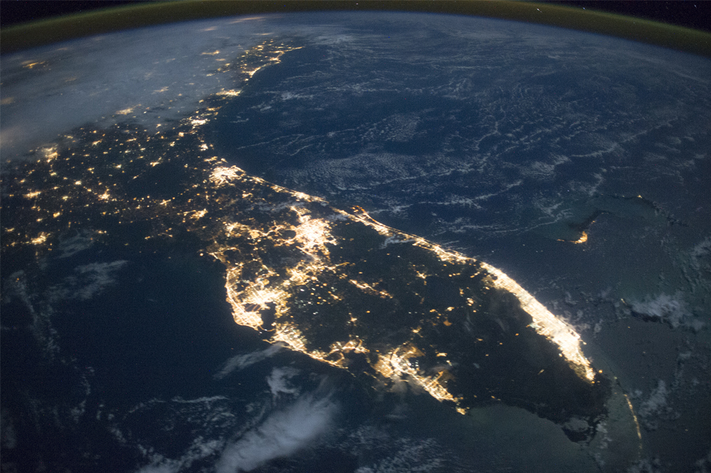 Photo Aerial view of Florida at night - credit Visible Earth NASA