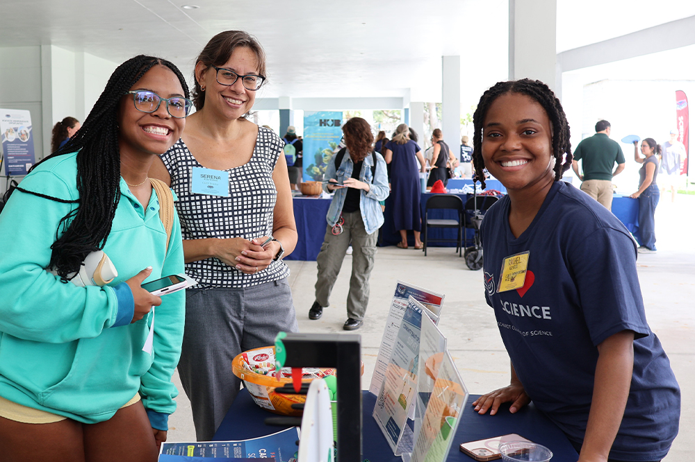 ECOS Fall Kickoff Connects Students to Paid Fellowships, Field Trips, and Real-World Solutions