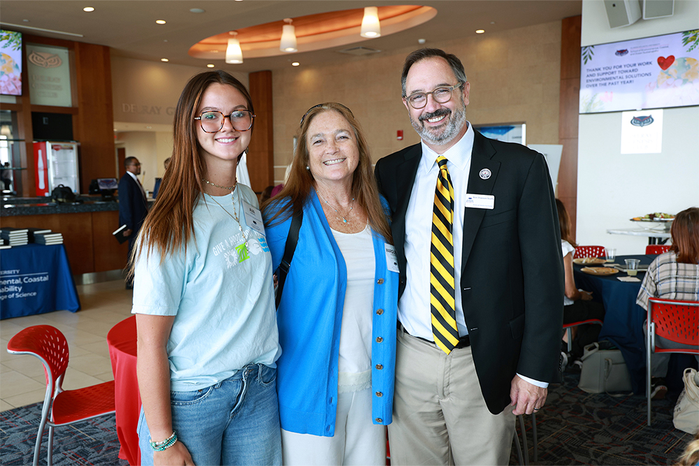 School of the Environment Hosts WLW-ECOS Student Celebration  