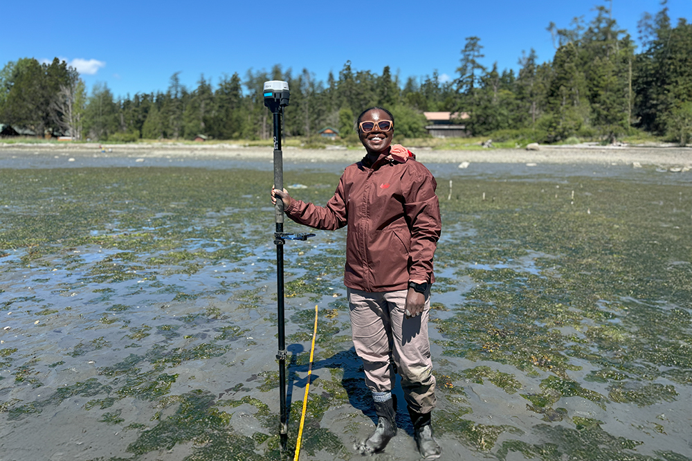 Exploring Eelgrass Ecosystems with WLW-ECOS Extern Chrishera Smith in the Pacific Northwest