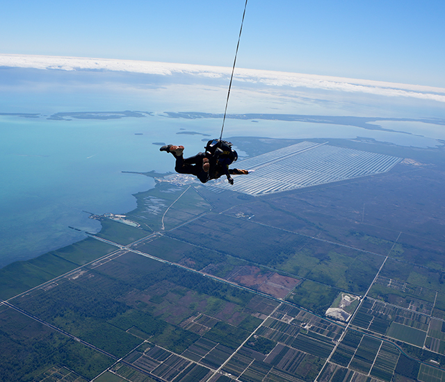 FAU MVSS Leaders Skydive with the U.S. Army Golden Knights